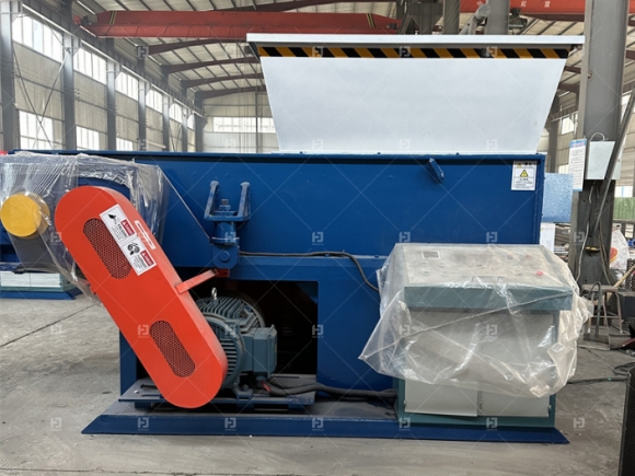 Single Shaft Shredder Machine